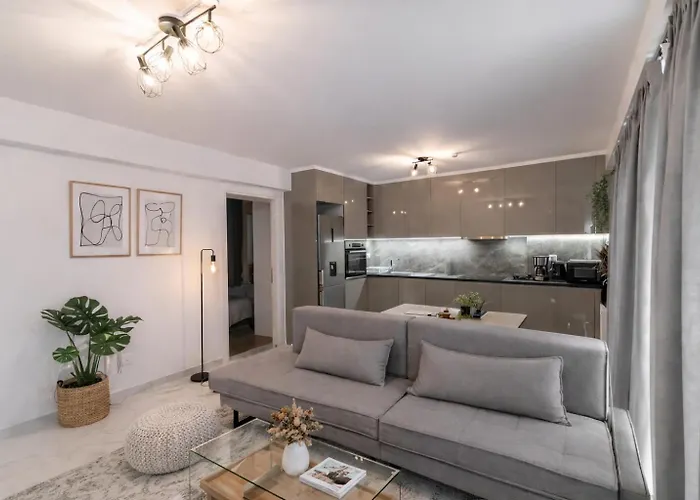 Niarchos Panorama Maisonette